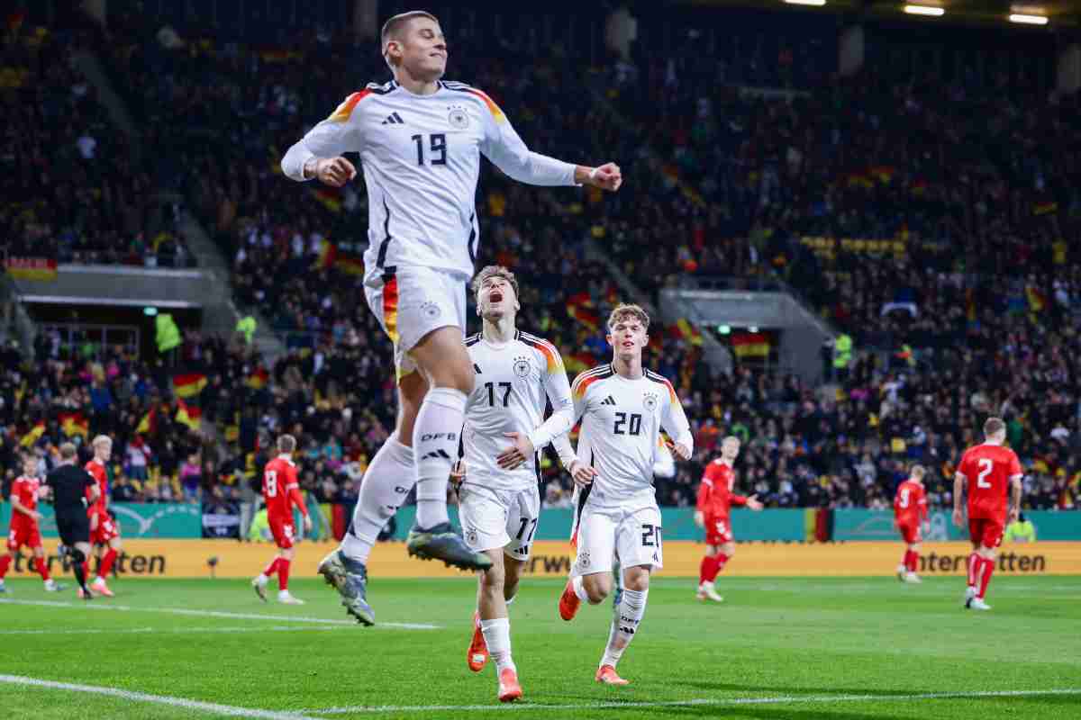 Tressoldi esulta dopo una rete