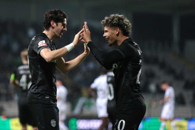 Trincao esulta con un compagno