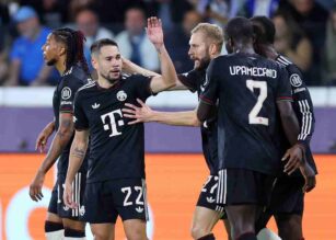 Guerreiro esulta con i compagni