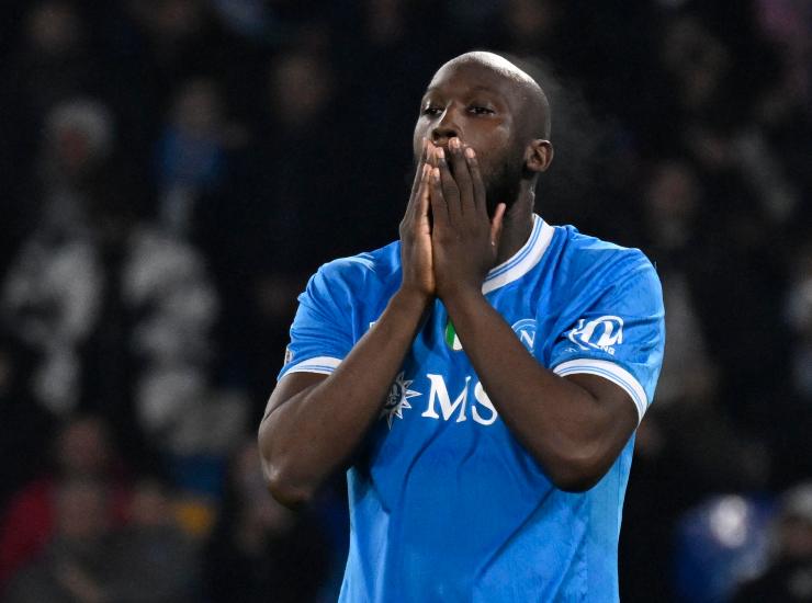 Lukaku con le mani in faccia