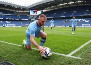 Wayne Rooney commenta i titoli del Manchester City