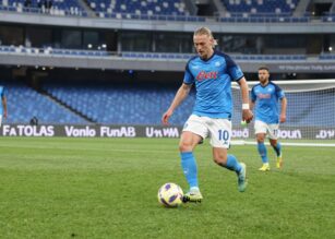 Critiche alla performance di Hojlund e Lucca nel Napoli