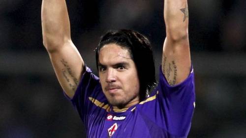 Vargas of Fiorentina celebrates after his goal against Olympique Lyon during their Champions League Group E soccer match in Florence