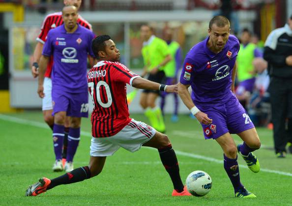 AC Milan's Brazilian forward Robinho (L