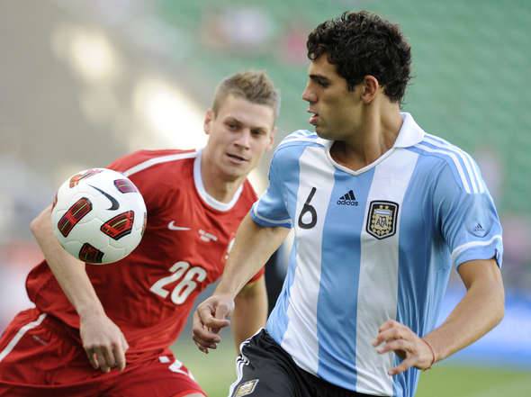 fazio-protege-la-pelota